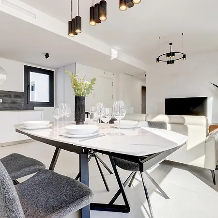 Apartment Old Town With A Sea View Os