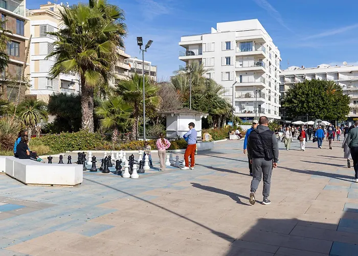 Old Town With A Sea View Os *