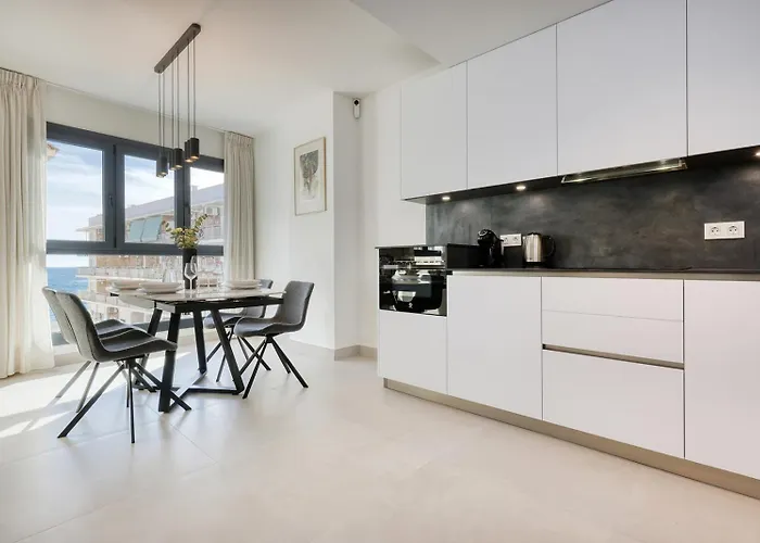 Old Town With A Sea View Os *